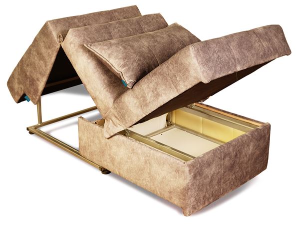 كرسي مرفق مريض